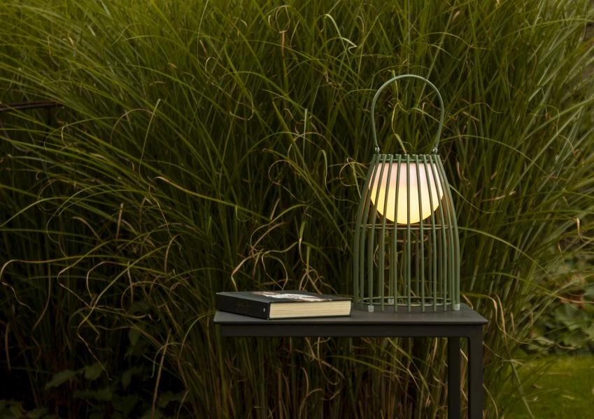 Lucide FJARA - Lampe de table Rechargeable Intérieur/Extérieur - Batterie/Piles - Ø 17,5 cm - LED Dim to warm - 1x0,3W 2800K/3200K - IP44 - Vert - ambiance 1